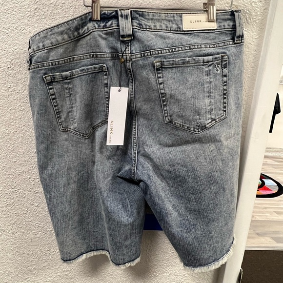 NWT Slink Jeans Womens Shorts Blue Size 16 Bermuda Easy Fit Distressed Look - Picture 2 of 9